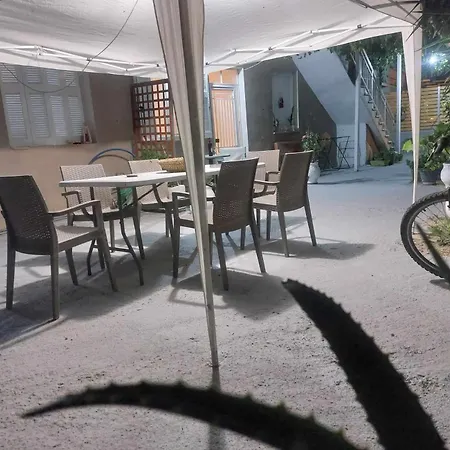 Lacasadirigas Apartment Lefkada City