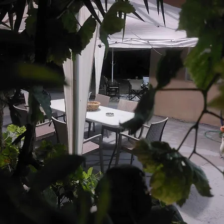 Lacasadirigas Lefkada City