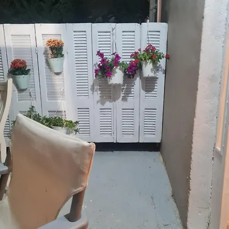 Lacasadirigas Lefkada City